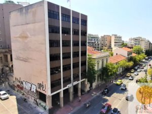 קומה בבניין 324 אתונה