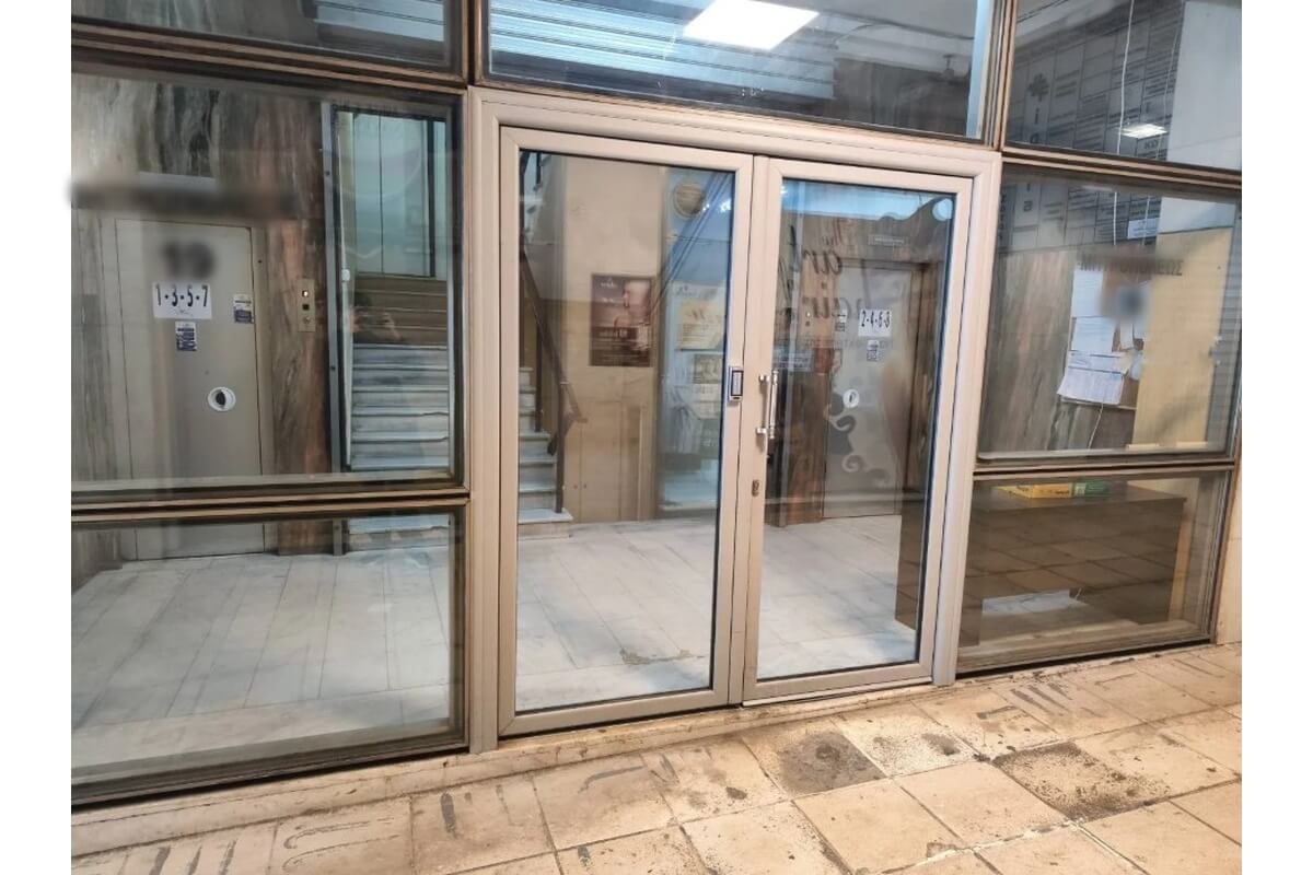 מסחרי 35 סלוניקי